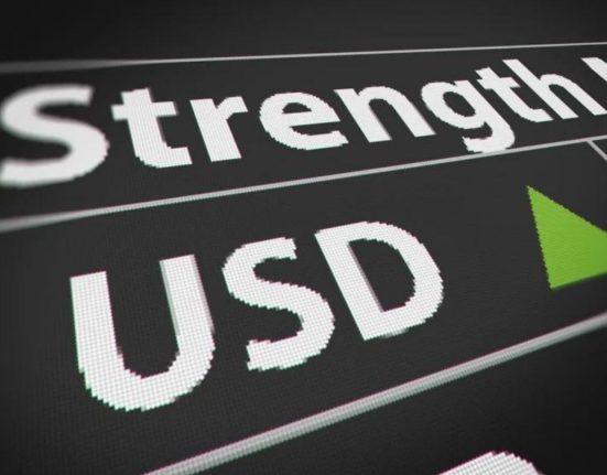 US Dollar Strengthens against Euro on Lowered Rate Hike Expectations