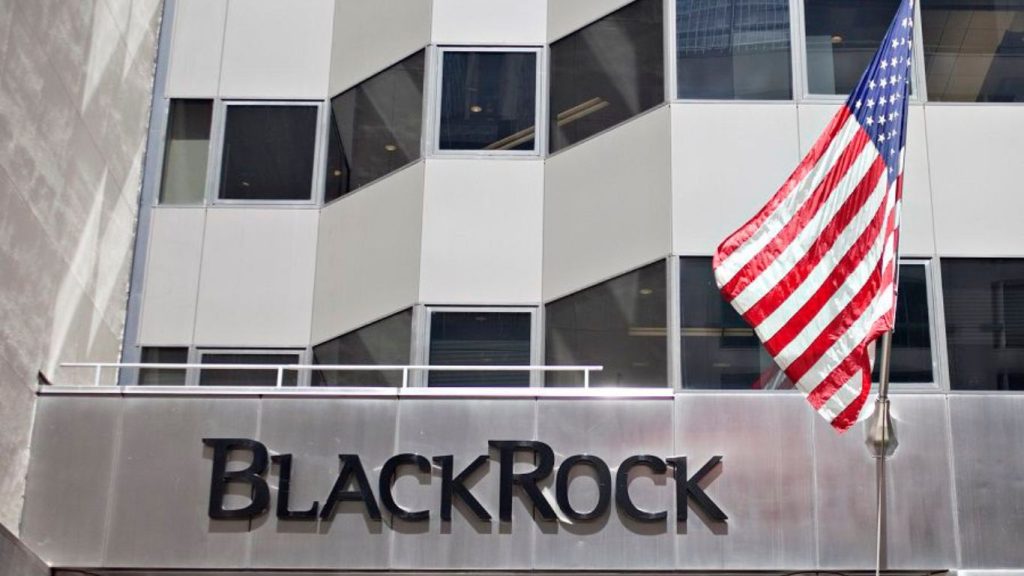 BlackRock's Bitcoin Trust Filing: Boosting Confidence in BTC and Coinbase's Legal Battle