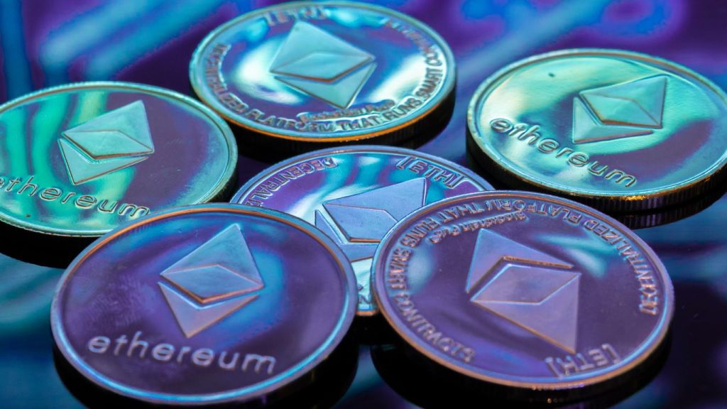 Ethereum's Price Witnesses Controlled Downtrend, Bitcoin Struggles Heavily