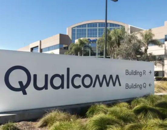 Trade War Escalation: Qualcomm and Intel Experience Declines as Beijing-Washington Tensions Mount